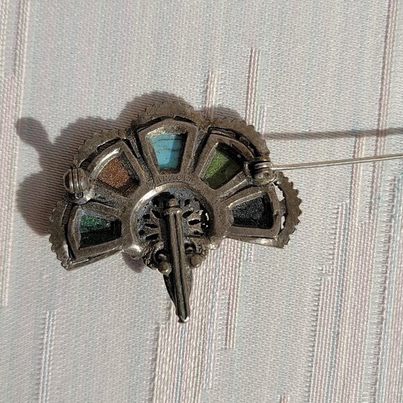 Vintage Miracle Signed Celtic Irish Scottish Faux Stones Fan Shaped Brooch Pin - Picture 9 of 15